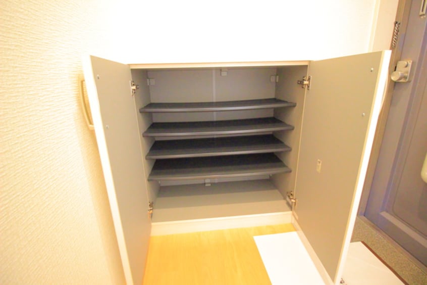 靴箱 サンコービル