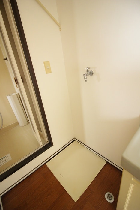 洗濯機置場 ＦＵＪＩハイツＡ