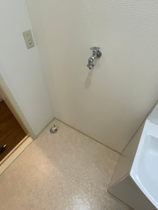 洗濯機置場 モンシャト－イズミ