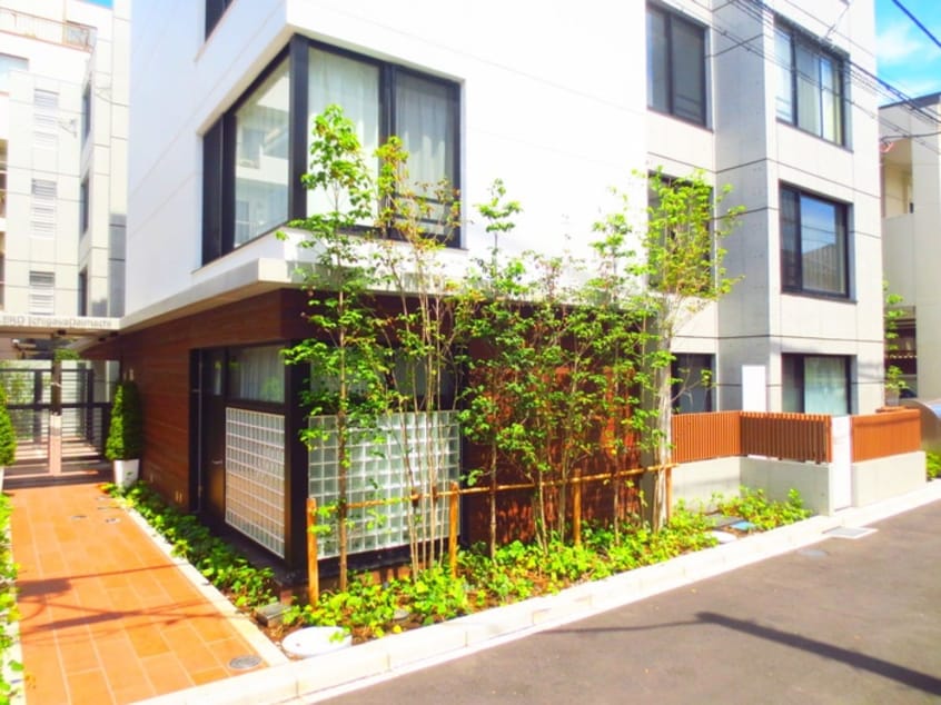 エントランス部分 ALERO市谷台町