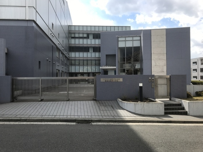 横浜中央病院附属看護専門学校(大学/短大/専門学校)まで1900m セブンスタ－ハイツⅡ