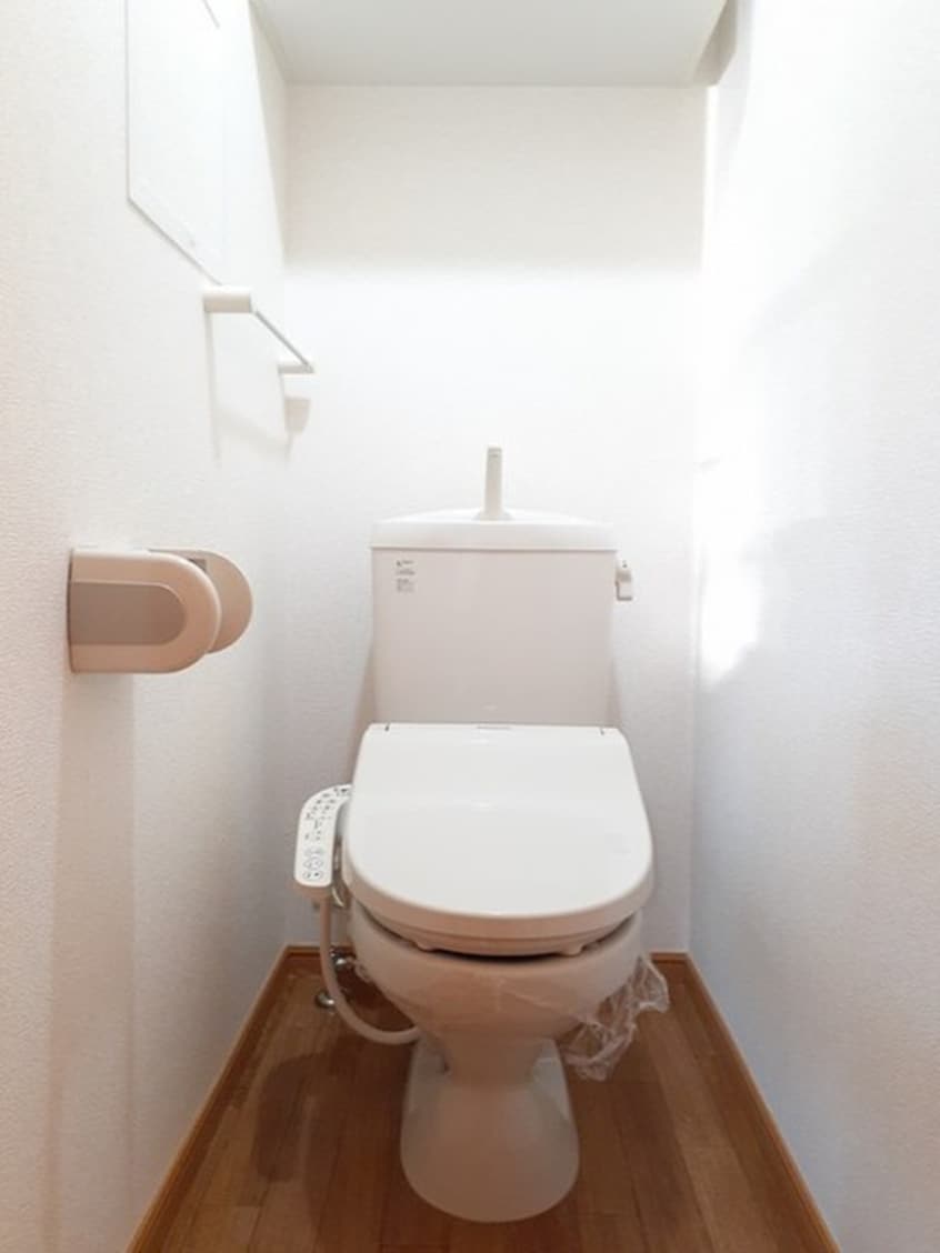 トイレ Y．クルメン