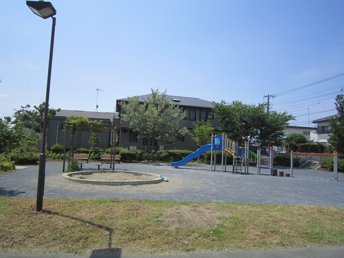 下和泉ふれあい公園(公園)まで1300m グランシャリオ