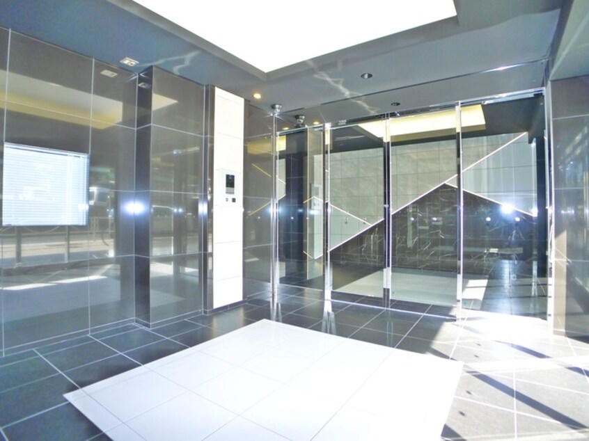 エントランス部分 La　Douceur四ツ木East