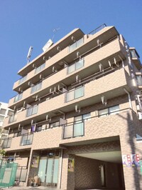 カルフール・パレ