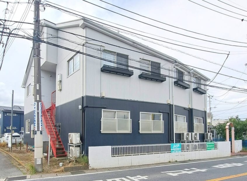エントランス部分 ニューコートくぬぎ山