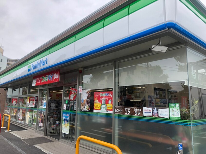 ファミリーマートサンズ洋光台駅北店(コンビニ)まで356m グラン・ソレイユ洋光台