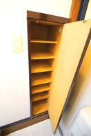 靴箱 タ－トル．ストーン．ビル