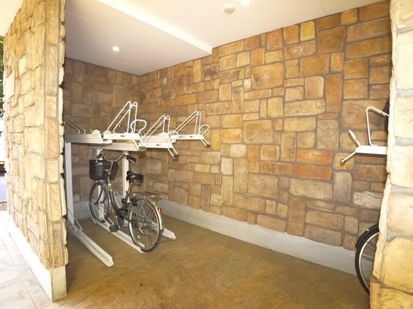 駐輪場 金太郎ヒルズ215