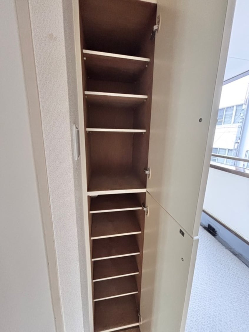靴箱 オセアン新沢ビル