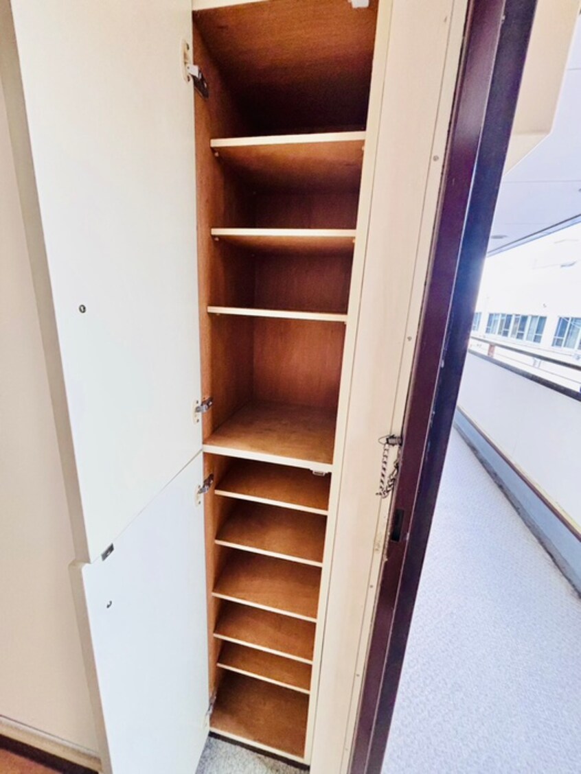 靴箱 オセアン新沢ビル