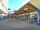 駐輪場 コートアオイ