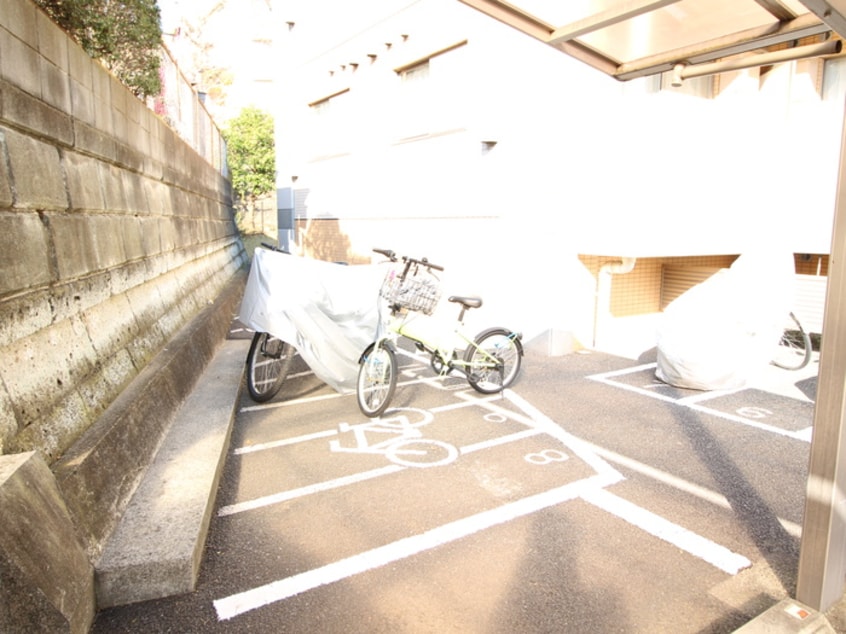 駐輪場 フォレスト三田