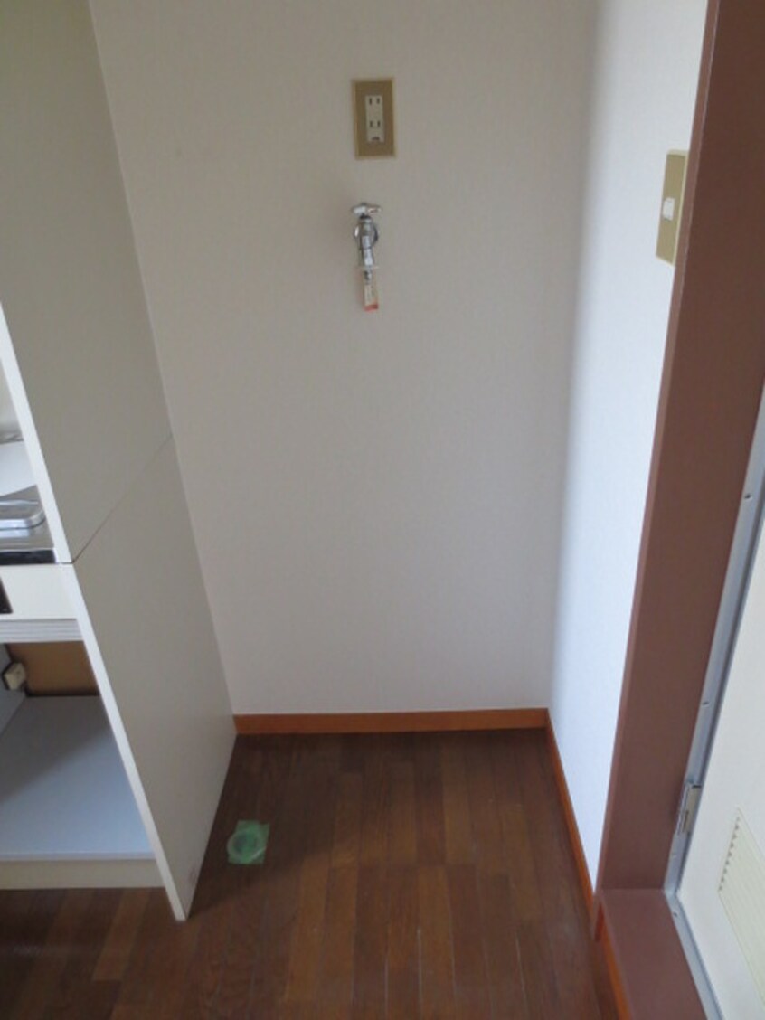洗濯機置場 拓殖ハイツ