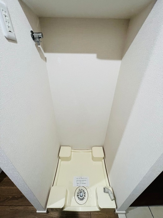 洗濯機置場 グランフォース北綾瀬Ⅱ(1003)