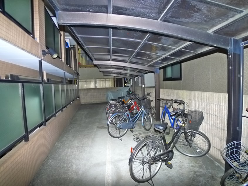駐輪場 グレ－スコ－ト
