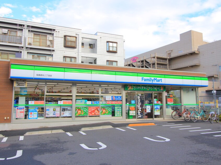 ファミリーマート(コンビニ)まで96m メーヴェ　ｉ