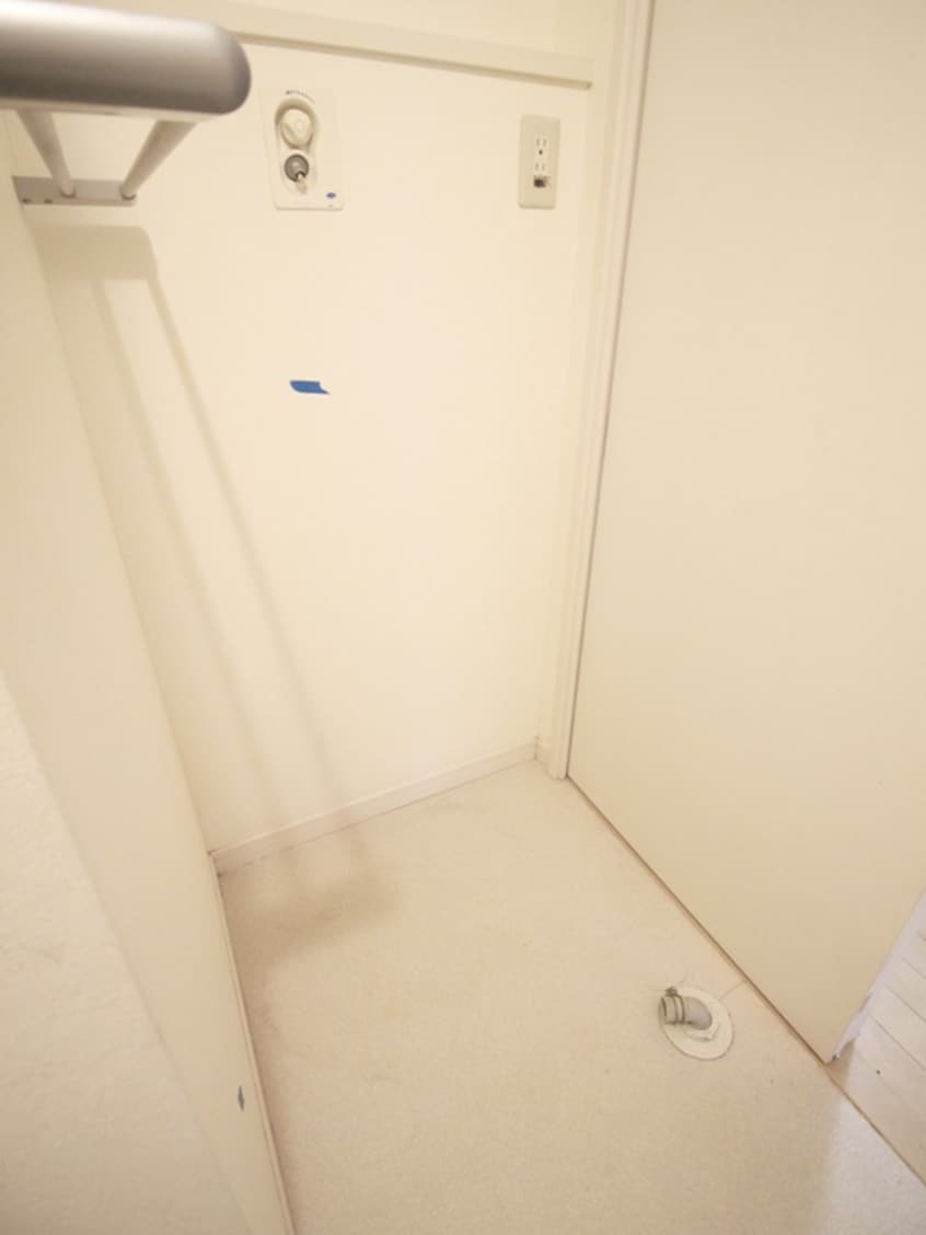 洗濯機置場 ＦＯＵＲ　ＳＥＡＳＯＮＳ　Ｔ