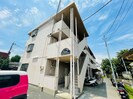 ロイヤル稲城(1～8号室)の外観