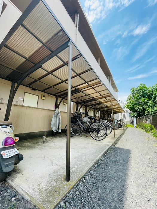 駐輪場 ロイヤル稲城(1～8号室)