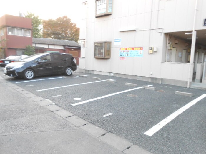 駐車場 ロイヤル稲城(1～8号室)