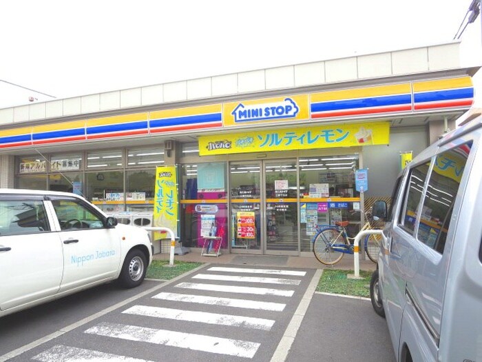 ミニストップ　江東千石店(コンビニ)まで227m 石島ﾀｳﾝﾌﾗｯﾂ