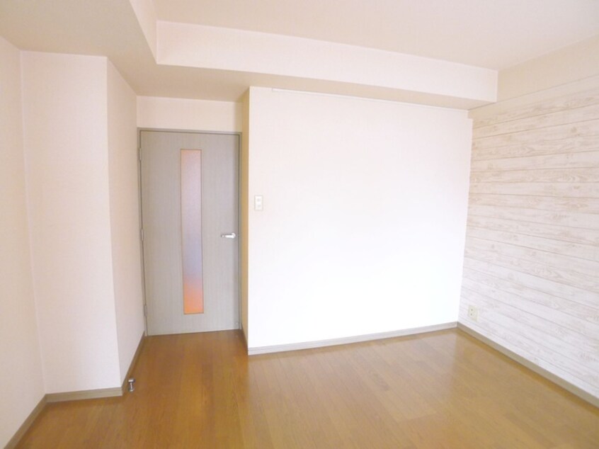 居室 グロリオール里見弐番館