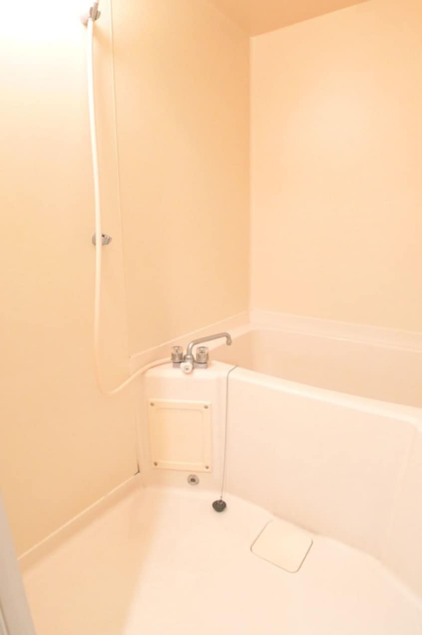 バス／シャワールーム等 グロリオール里見弐番館
