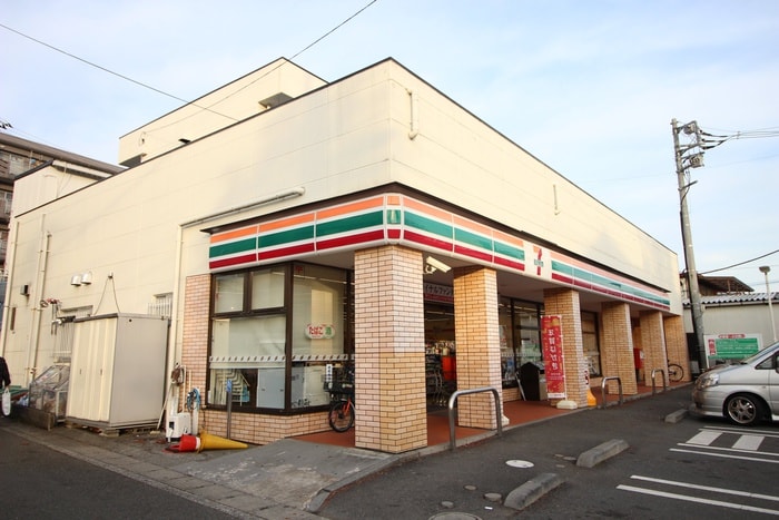 セブンイレブン川崎菅生2丁目店(コンビニ)まで140m ホーユウパレス宮前平第２(201)