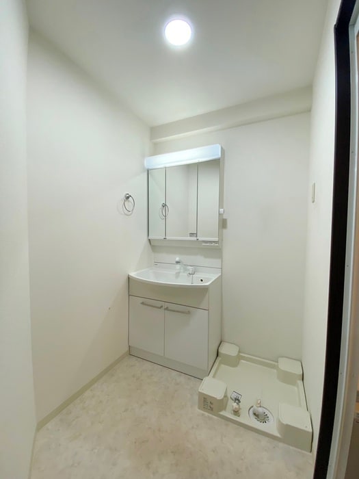 洗濯機置場 新山下三番館