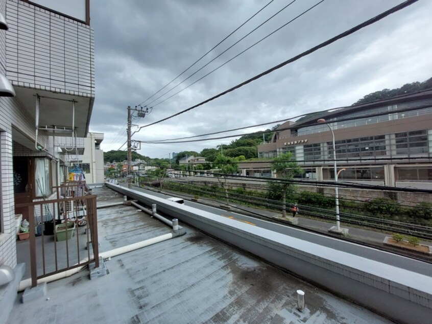 室内からの展望 横須賀昭和ビル