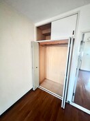 収納 セルーエ三鷹