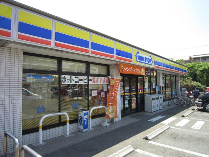 ミニストップ(コンビニ)まで160m Ｆｉｒｓｔ