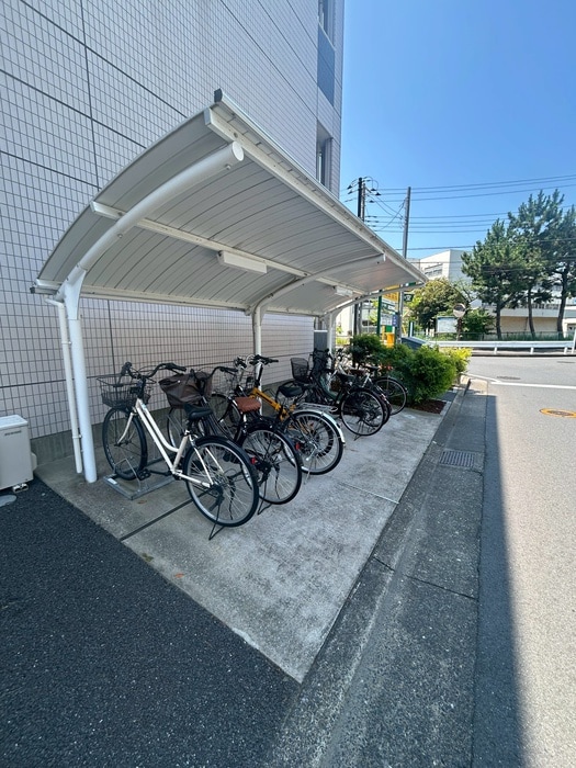 駐輪場 アリエスコート
