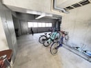 駐輪場 リリー松原