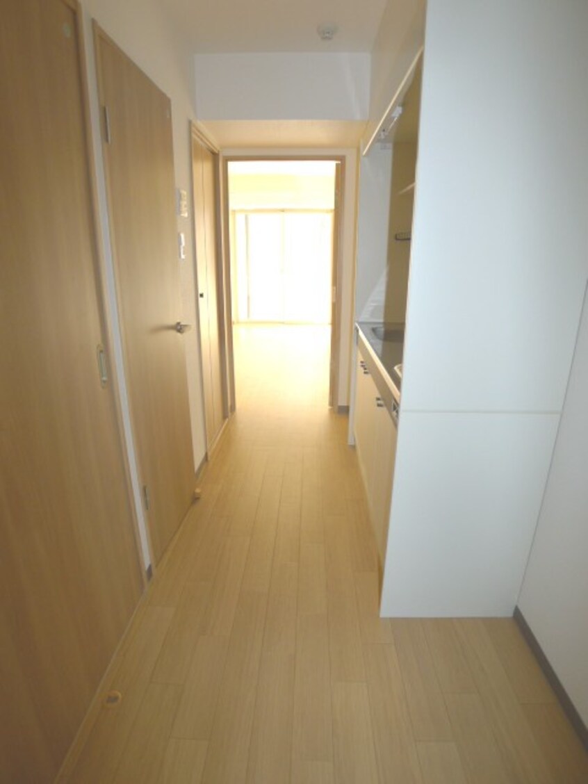 廊下 リリー松原