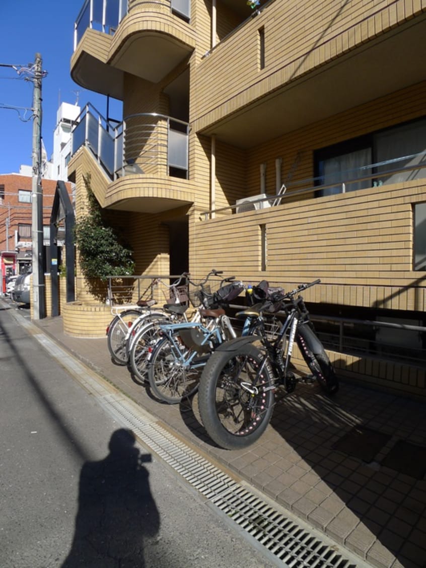 駐輪場 ア－ガスヒルズ５１