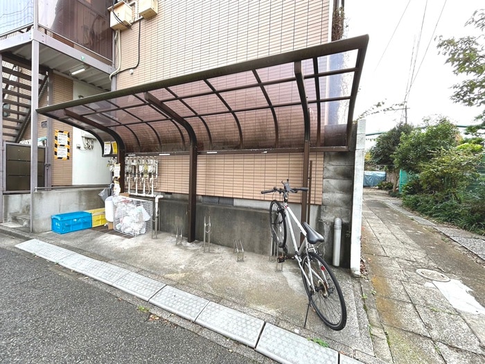 駐輪場 メゾン・ヒロ