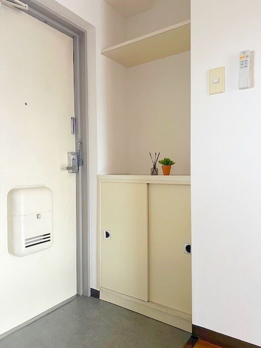 靴箱 ＮＣＫビル