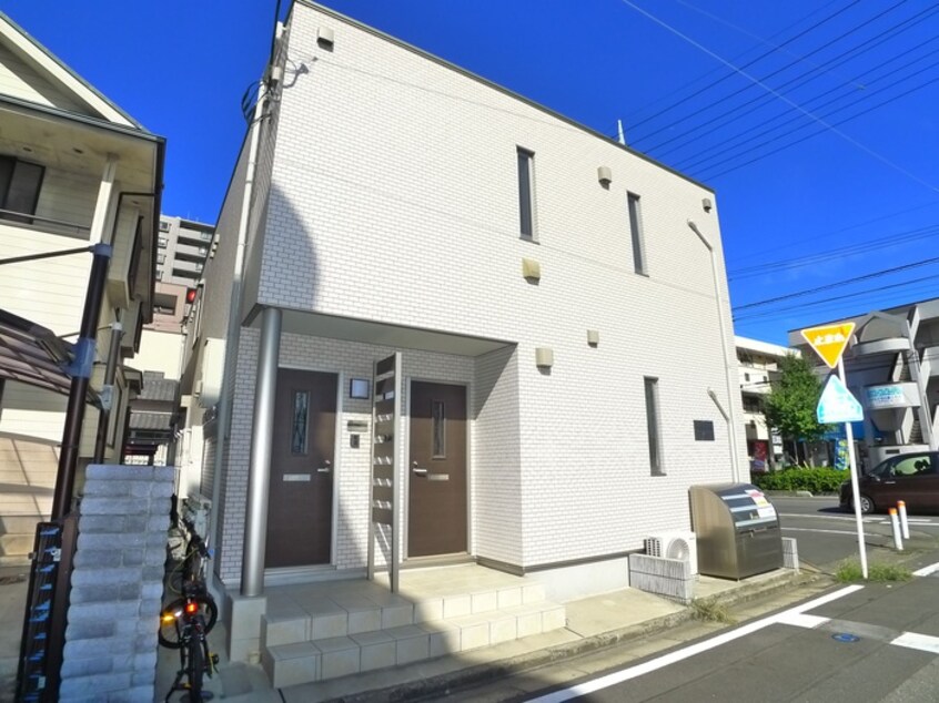 エントランス部分 サンモール三郷