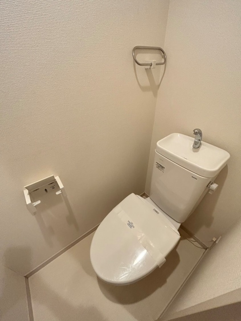 トイレ リブリ・松庵