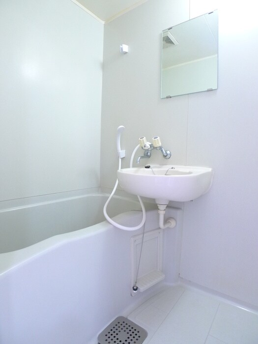 バス／シャワールーム等 ウィステリア南花園