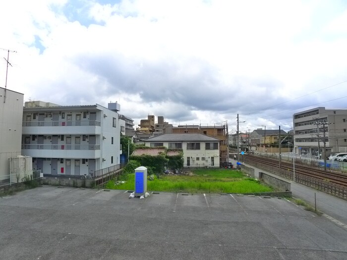 室内からの展望 ウィステリア南花園