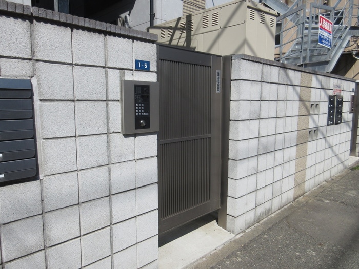 エントランス部分 モンステラ高田A