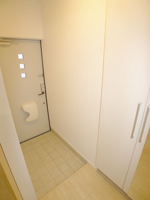 玄関 メゾン　ド　ソレイユⅠ