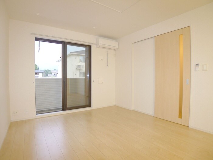 居室 メゾン　ド　ソレイユⅠ