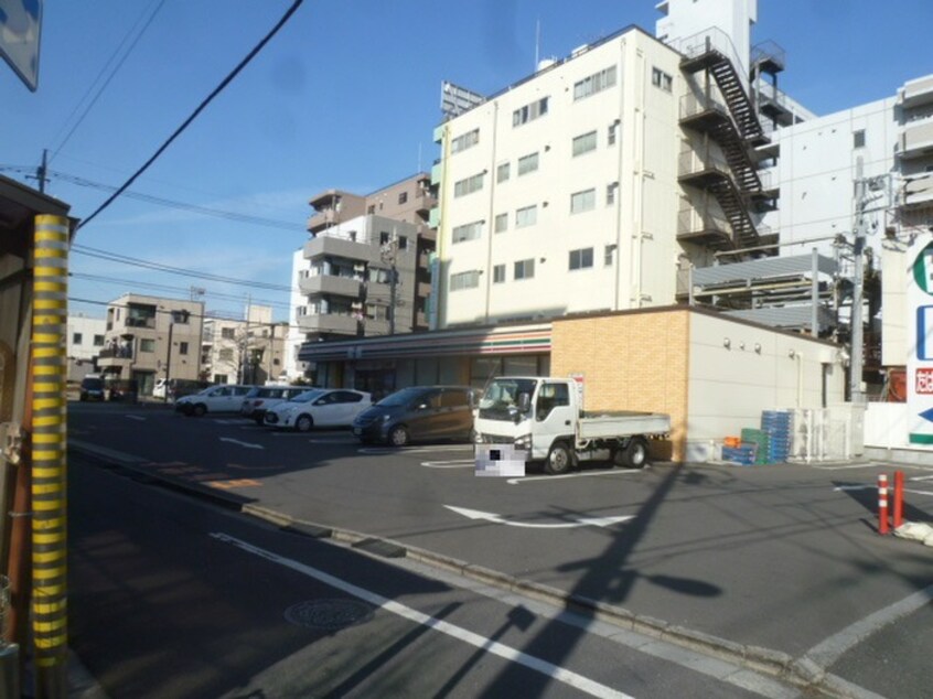 セブンイレブン(コンビニ)まで138m ＨＦ八広レジデンス
