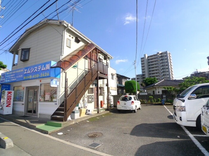 駐車場 フラットエイノ