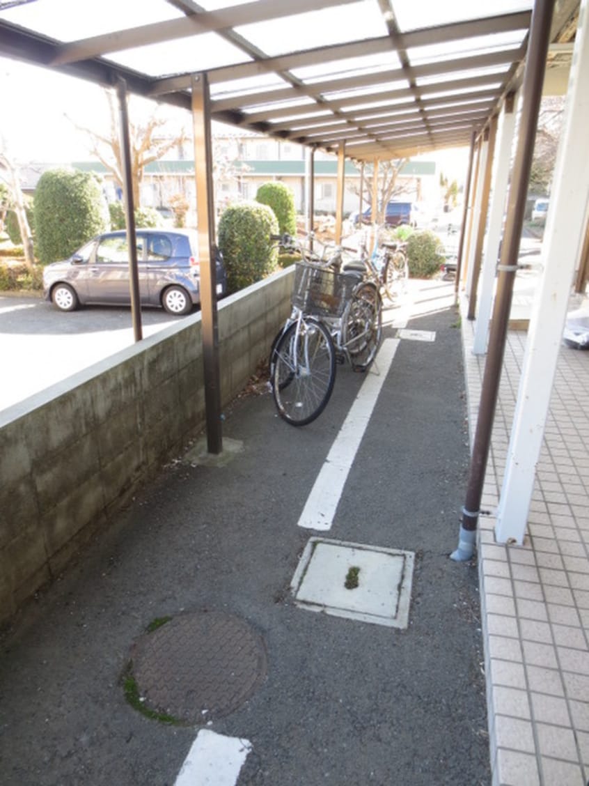 駐輪場 セレクトハウス八幡