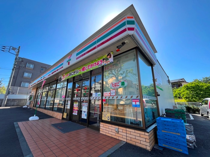 セブンイレブンみたけ台店(コンビニ)まで558m リブリ・Eminence柿の木台